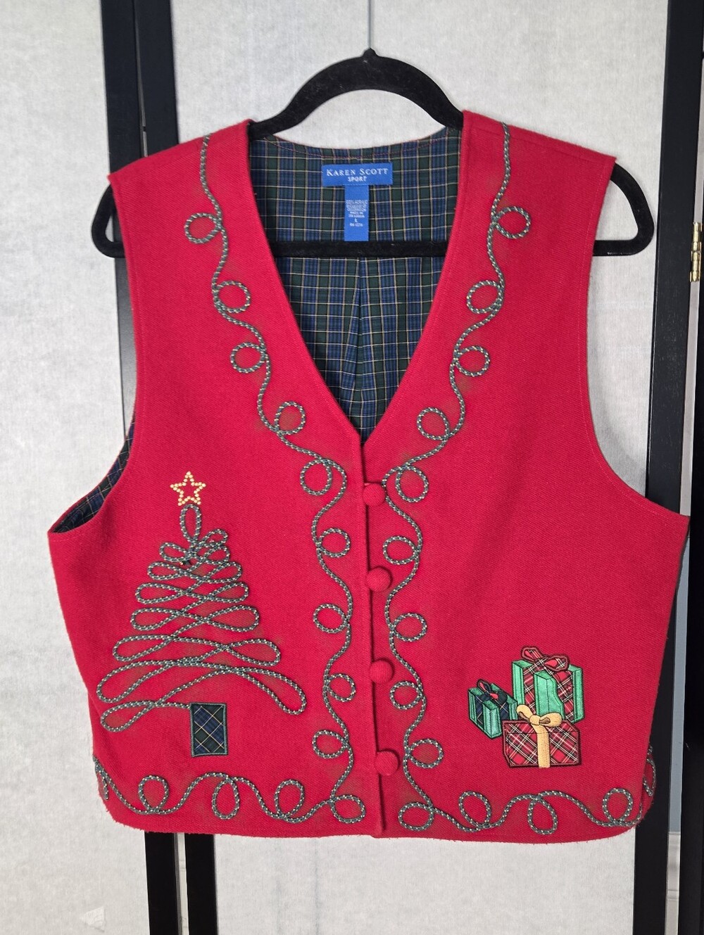 Karen Scott Red Christmas Tree Button Vest Size Large Holiday Ugly Sweater